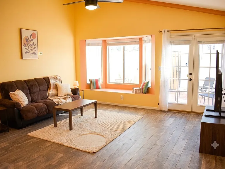4175 E Pecan Rd — Photo 4