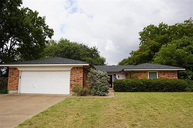 1st image of 1019 Harbor Lakes Dr