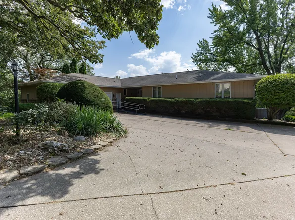 428 Overlook Ct, Geneseo, IL 61254