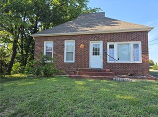 207 E Oak St, Warrensburg, MO 64093