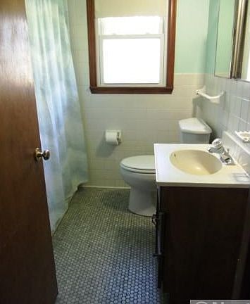 5th image of 10935 Olive St NW