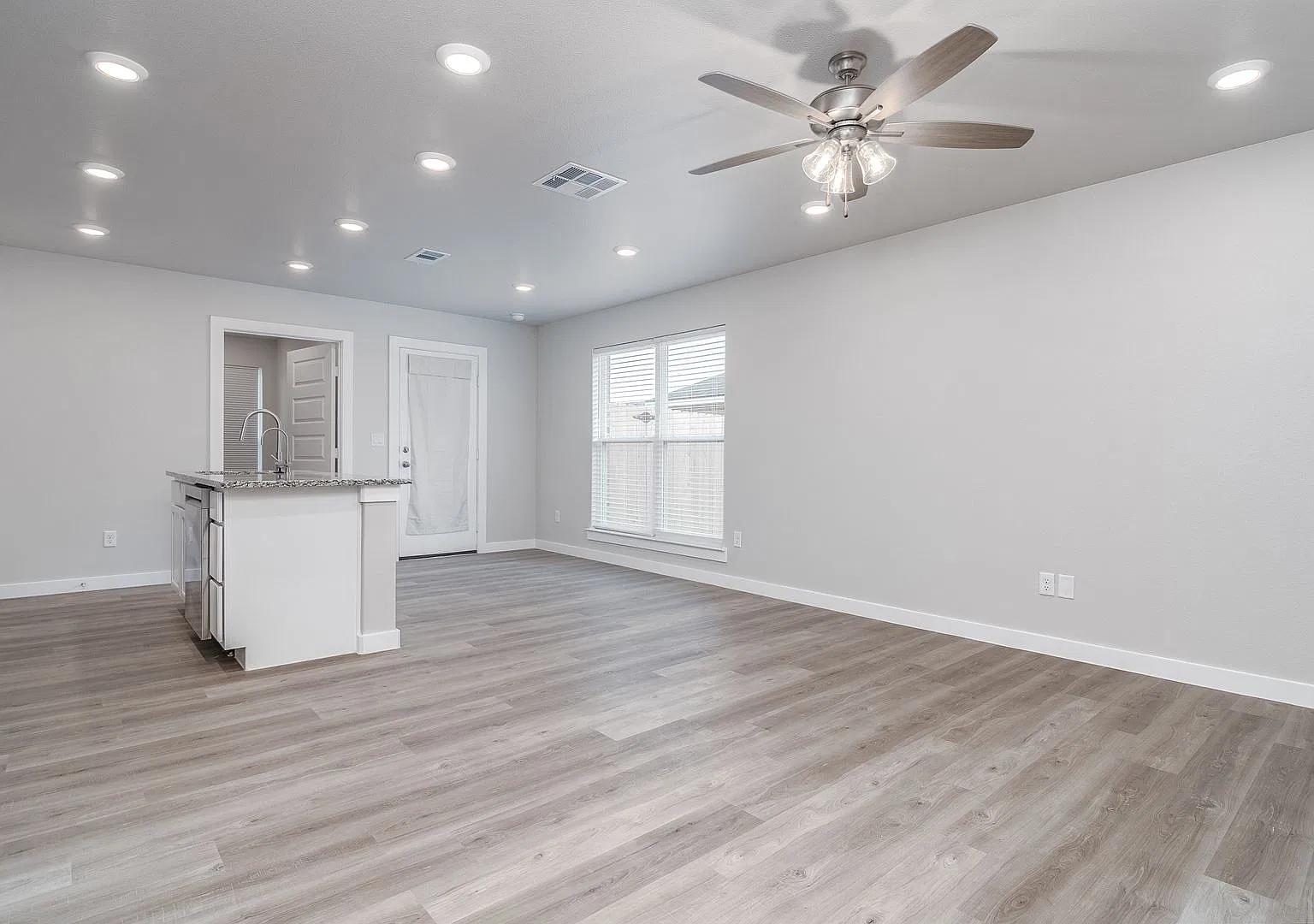 2912 Pitchfork Rd — Photo 4