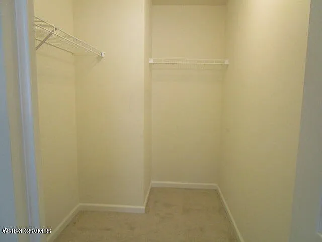 820 Baker St — Photo 25