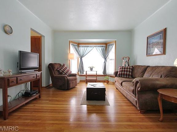 2nd image of 1111 Dorroll St NE