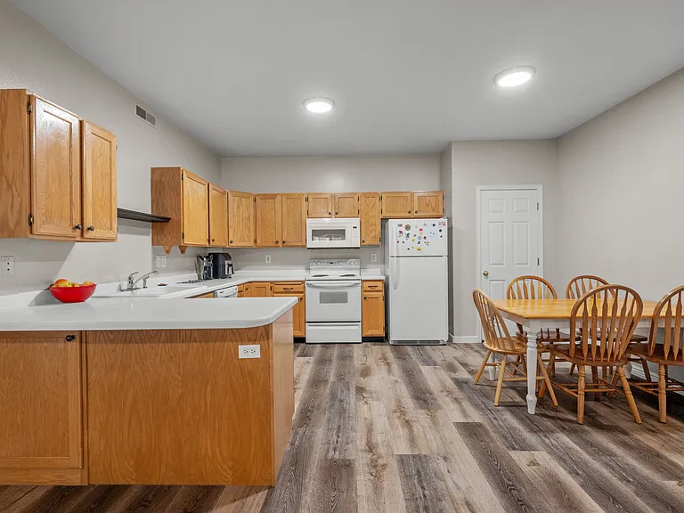 483 N Belmont Pl #167 — Photo 6