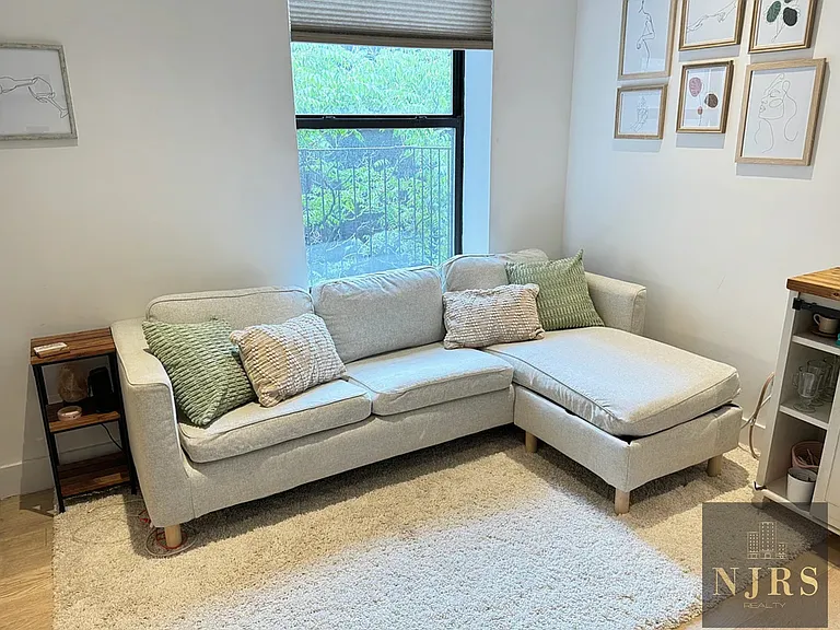 230 W 97th St #2F — Photo 4