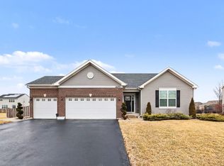 2077 Hearthstone Ave, Yorkville, IL 60560