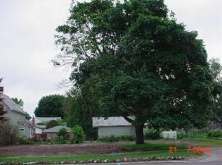 202 Cleveland St, Manistee, MI 49660