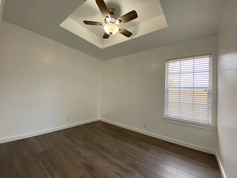 5617 Walzem Rd #4 — Photo 7