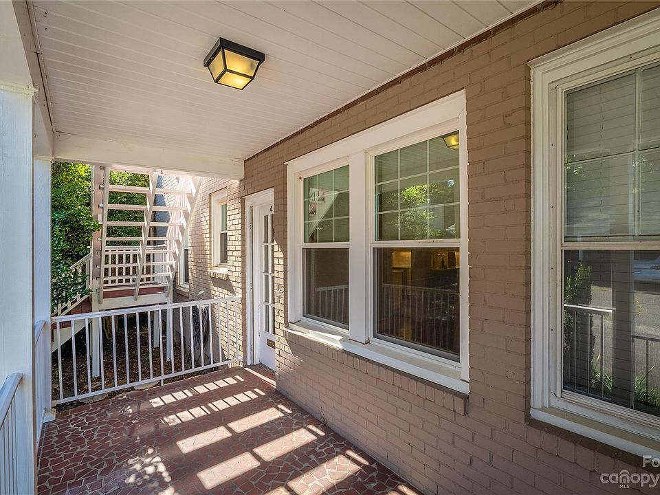 1st image of 308 N Green St APT 4