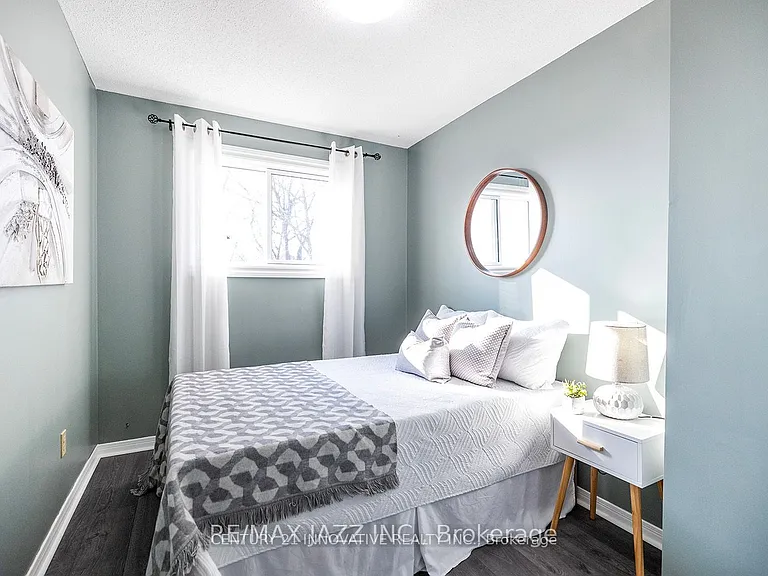 125 Peacock Blvd — Photo 17