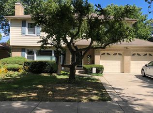 809 S Walnut Ave, Arlington Heights, IL 60005