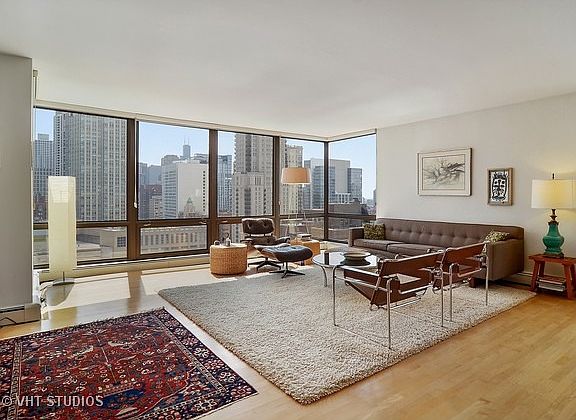 3rd image of 100 E Bellevue Pl APT 27D