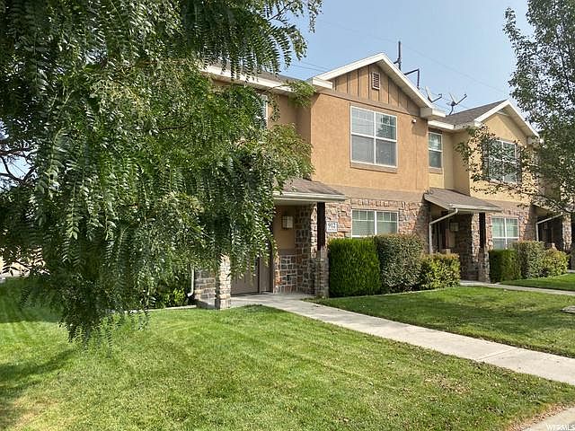 1st image of 912 E Valencia Park Ln