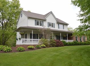 4561 Sunburst Ct, Whitmore Lake, MI 48189