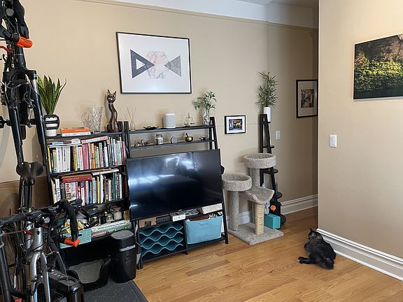3rd image of 348 W 56th St APT 3C