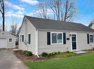 296 Woodycrest Dr, East Hartford, CT 06118