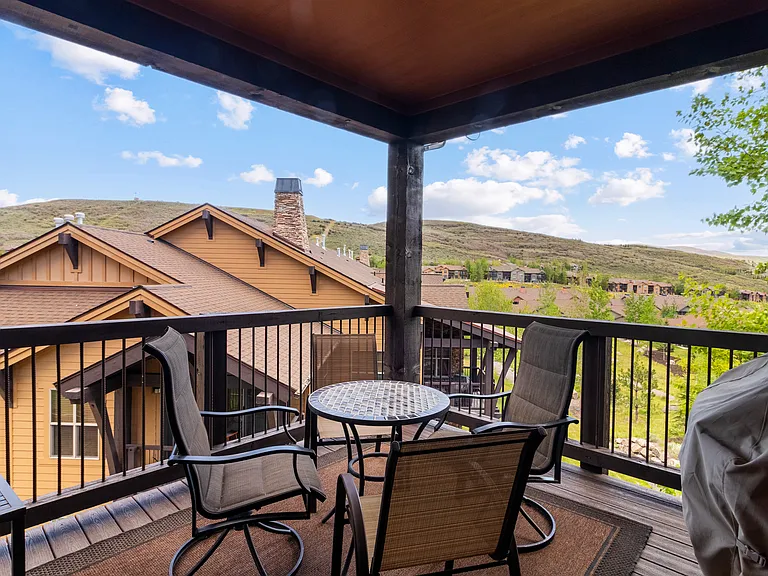 Balcony / View