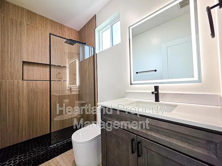 3350 Lockwood Dr #2 — Photo 5