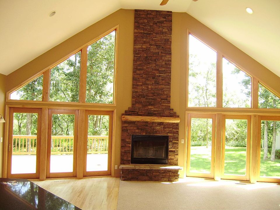 Spacious Great Room w/FP