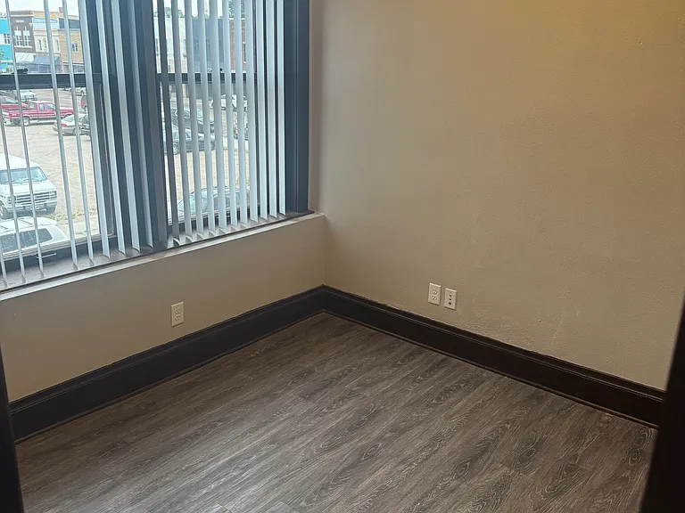 223 N Main St — Photo 3