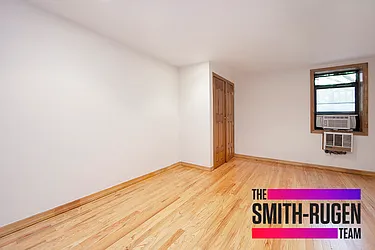 Rented by R New York