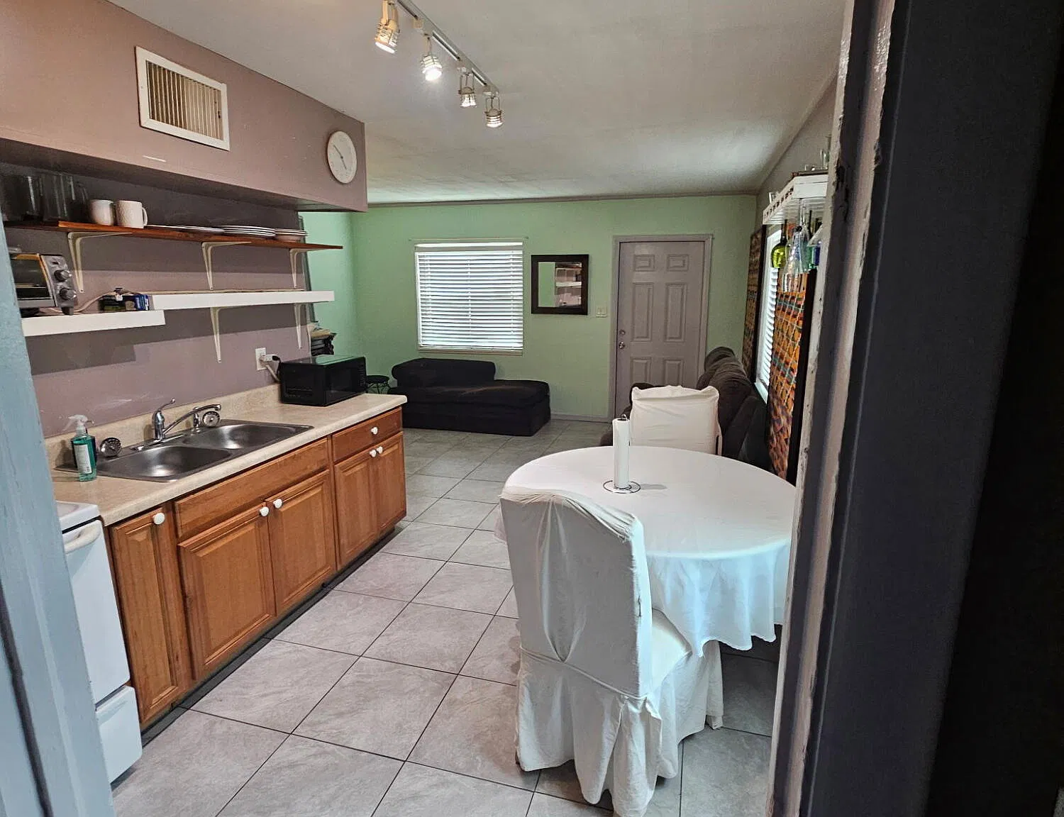1 bed, 1.0 bath, 544 sqft, $1,200 — Photo 3
