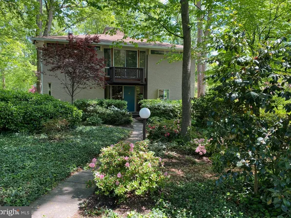 5513 Mohican Rd, Bethesda, MD 20816