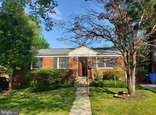 4813 Topping Rd, Rockville, MD 20852