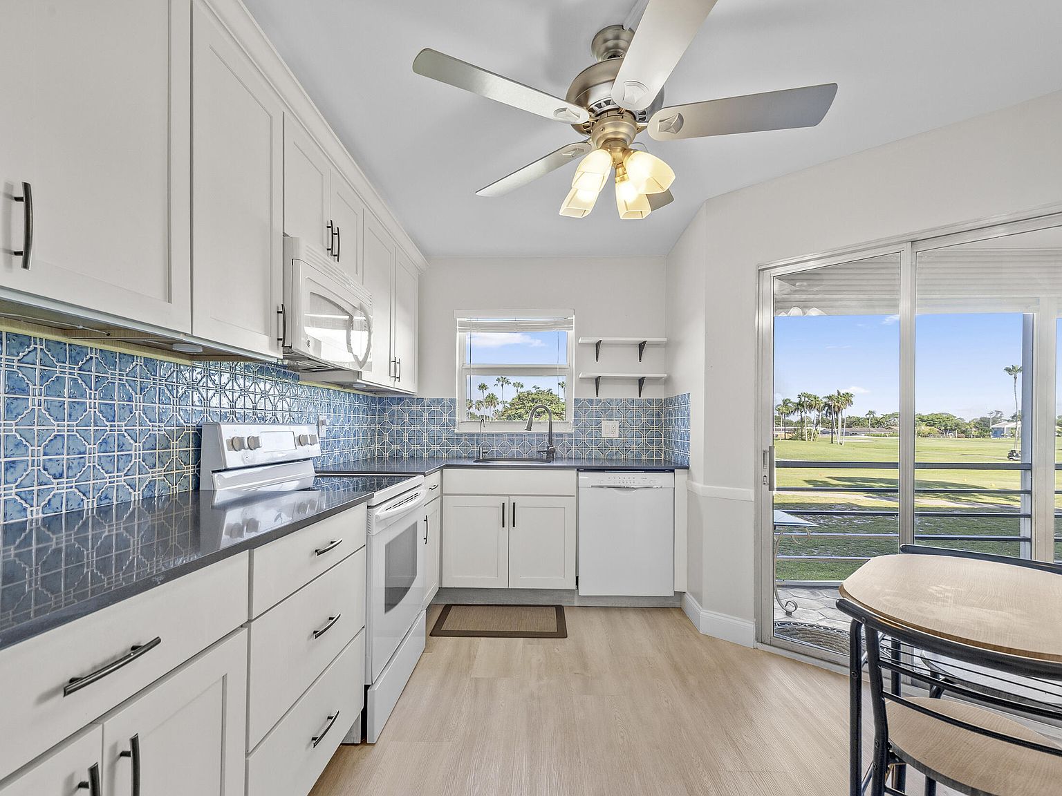 3871 Via Poinciana #201