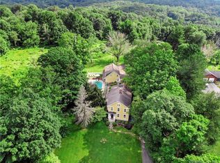 11 Tory Ln, Newtown, CT 06470