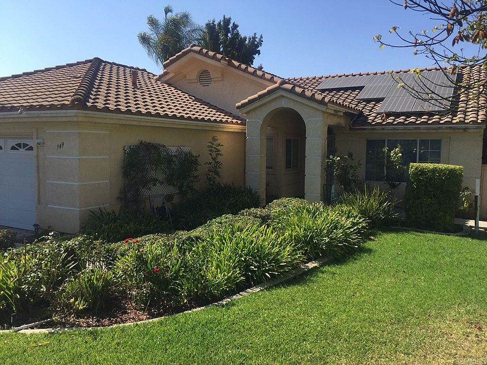 1st image of 749 Plumosa Ave