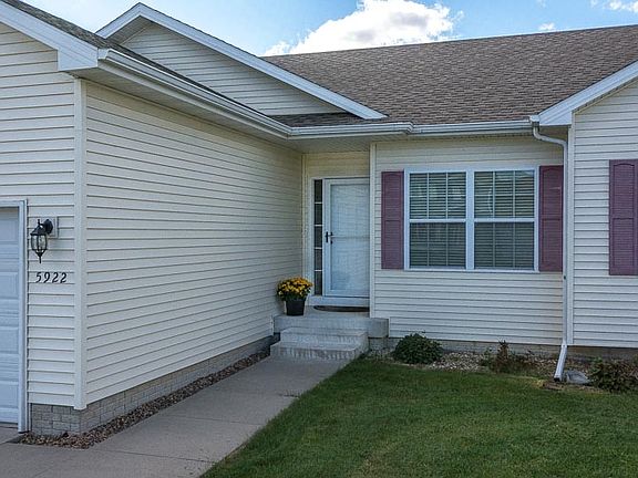 3rd image of 5922 NW 106th St