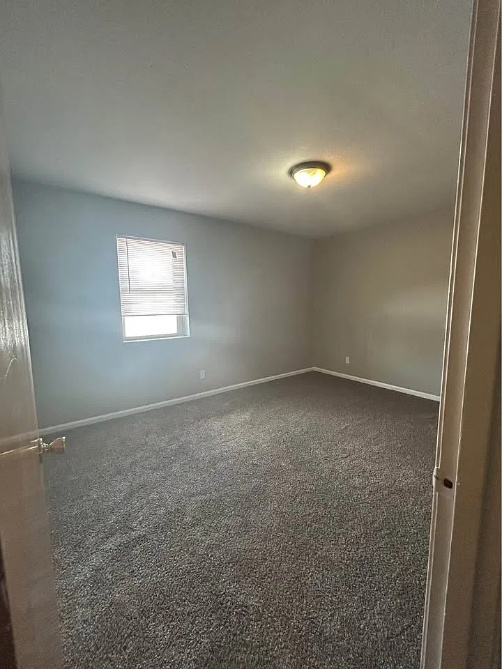 Rockford — Photo 2