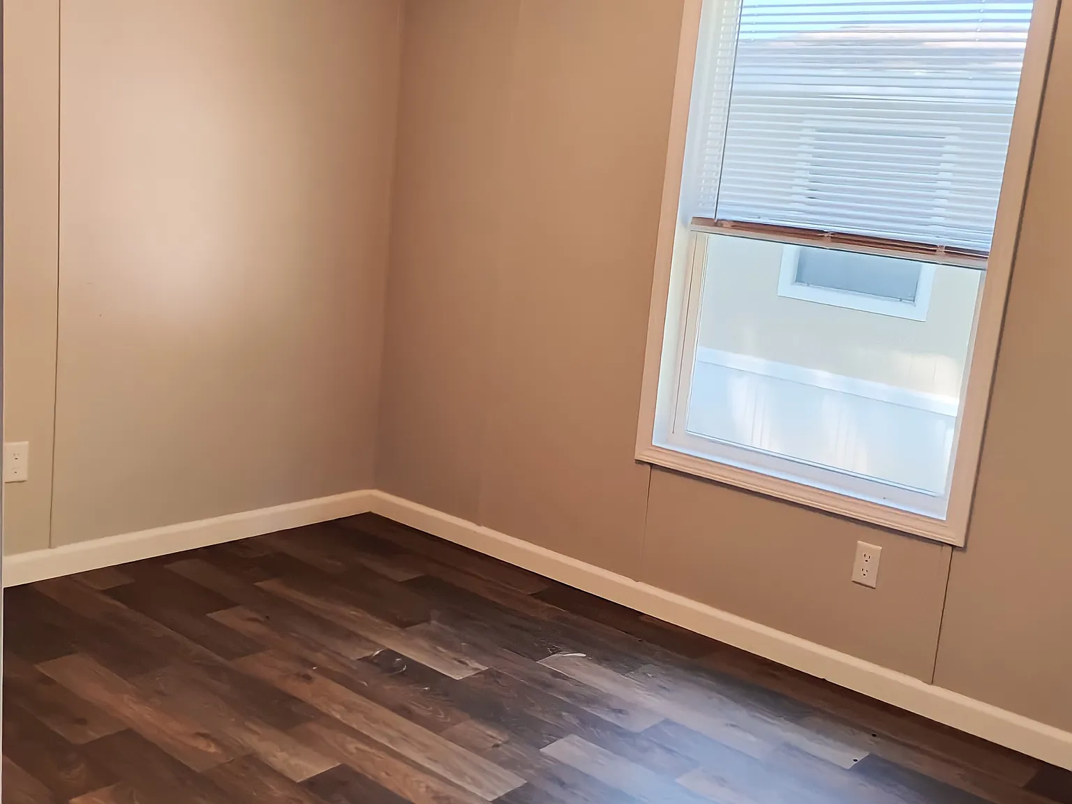 3 bed, 1140 sqft, $1,390 — Photo 4