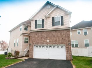 276 Morning Glory Dr, Monroe Township, NJ