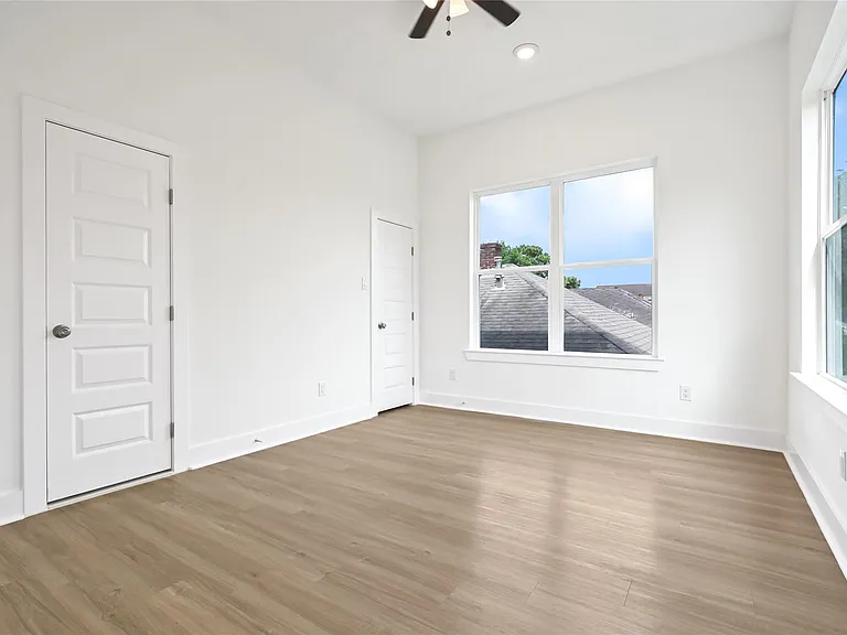 4602 Clay St #B — Photo 11