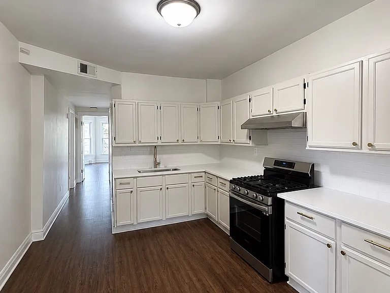 4323 W Henderson St #2 — Photo 9