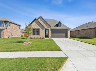 712 Metallic Tree Ln, Van Alstyne, TX 75495