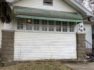 1936 N College St, Decatur, IL 62526