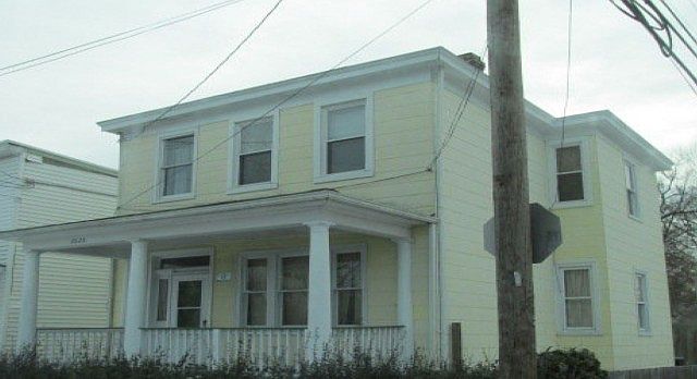 1st image of 2628 Bainbridge St