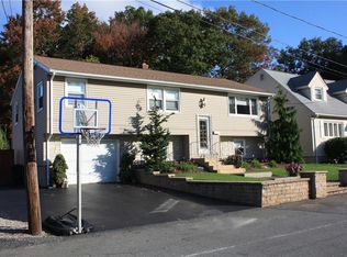 3 Vineland Ave, North Providence, RI 02911