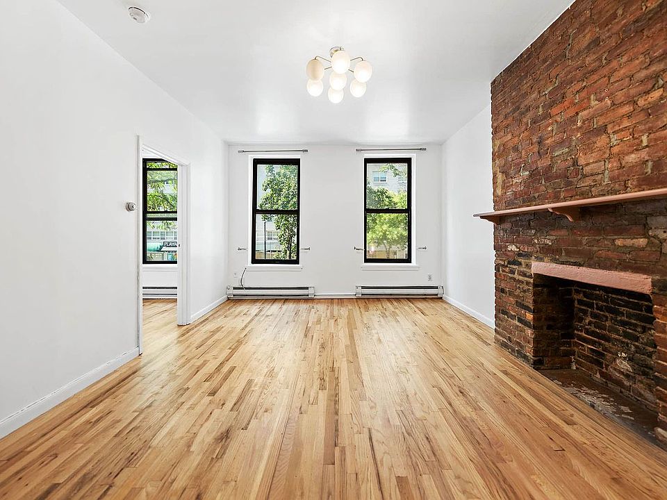 1st image of 500 6th Ave APT 2