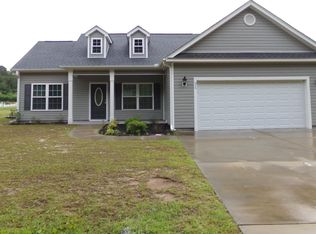 975 Suggs St, Loris, SC 29569