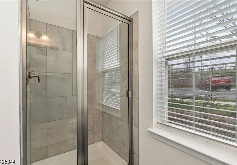 309 Saratoga Ct — Photo 7