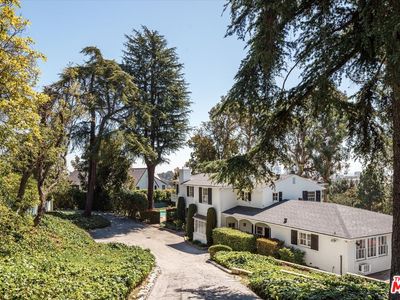 10810 Ambazac Way, Los Angeles, CA, 90077