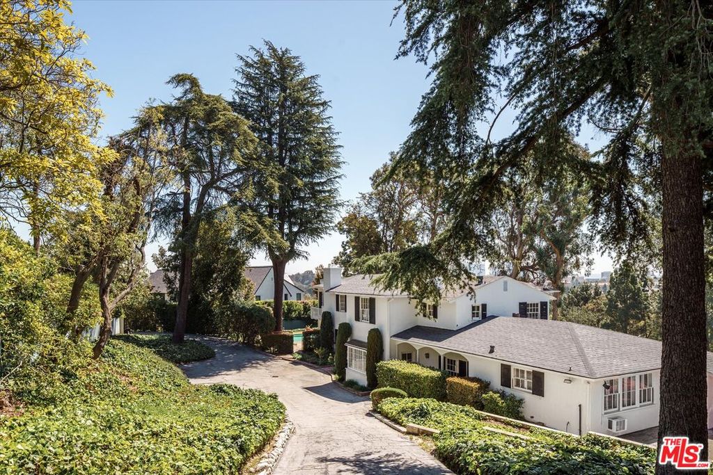 10810 Ambazac Way, Los Angeles, CA