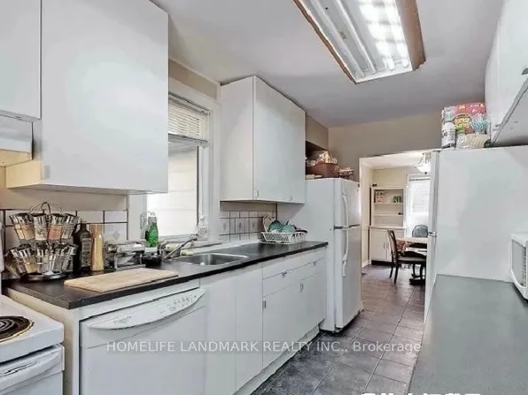 309 Bowman St, Hamilton, ON L8S 2V4