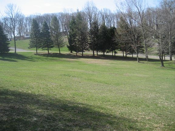 3rd image of 6635 Oak Dr