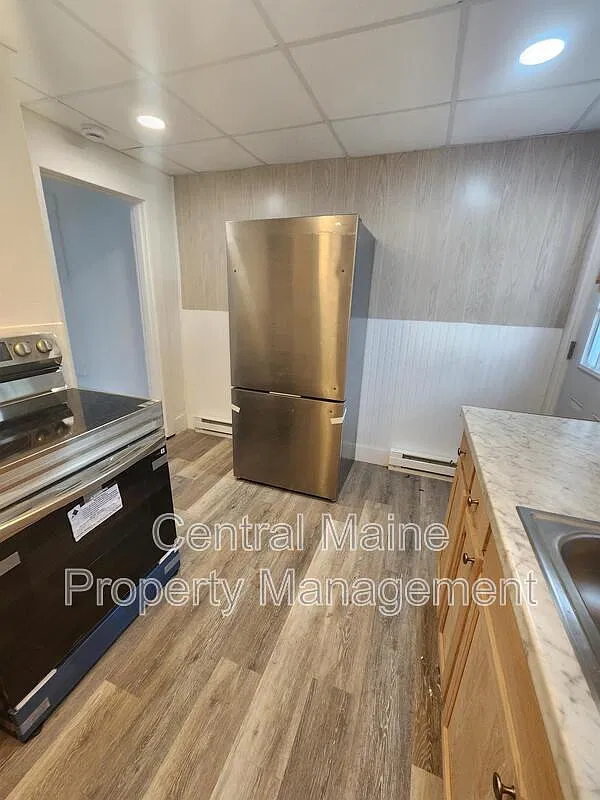 80 Gage St — Photo 2